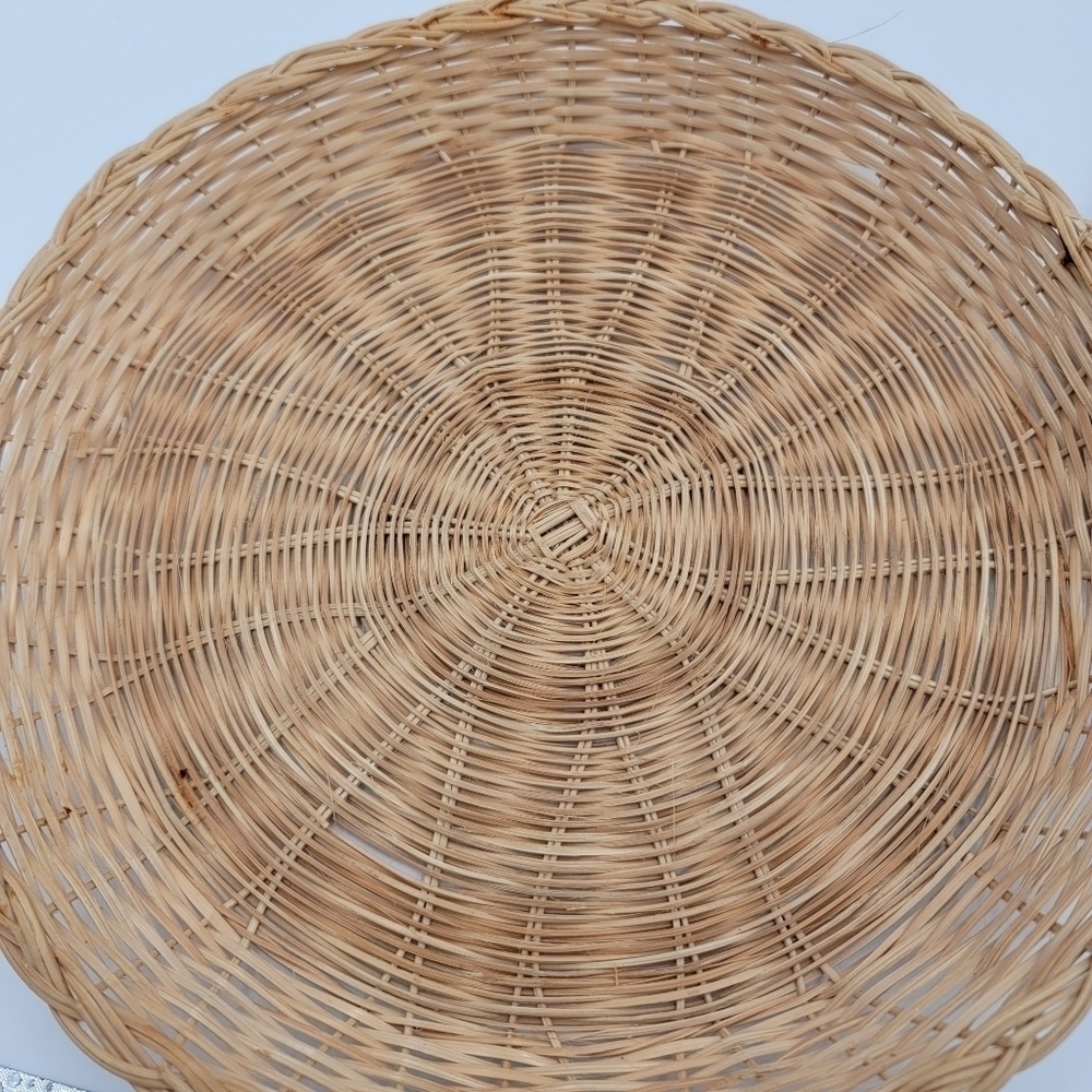 Set Of 5 Rattan Tan Plate Chargers One Size - Picture 7 of 9